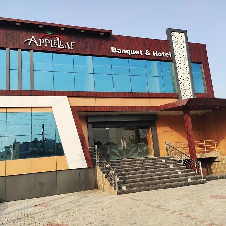 Oyo 92169 Apple Leaf Banquet & Hotel Aligarh Luaran gambar