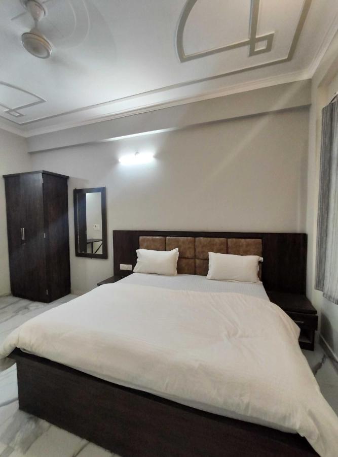 Oyo 92169 Apple Leaf Banquet & Hotel Aligarh Luaran gambar